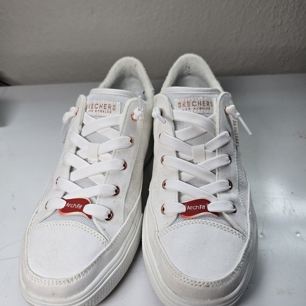 Sketchers Arch Fit